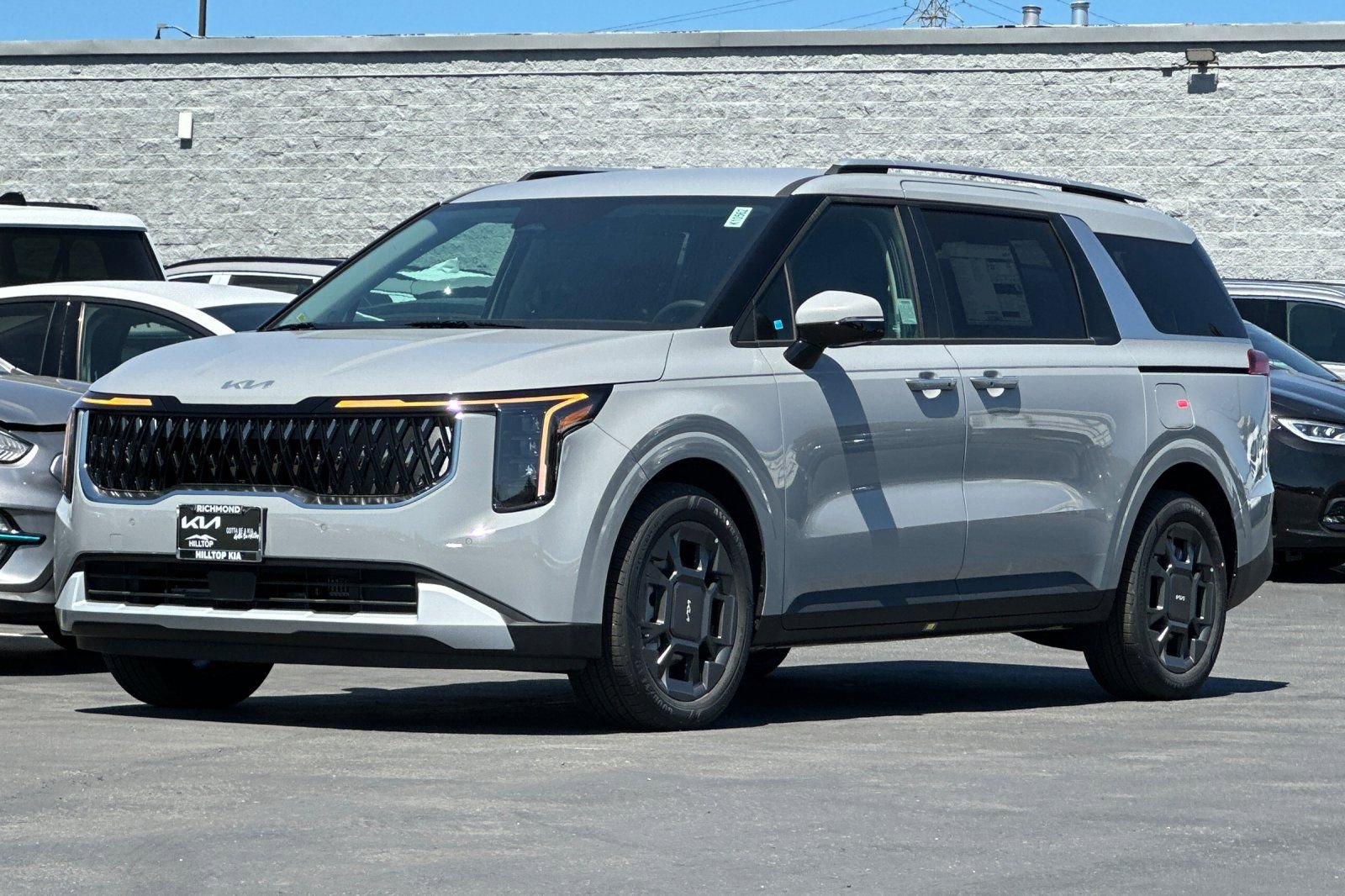 New 2026 Kia Carnival EX FWD image 9