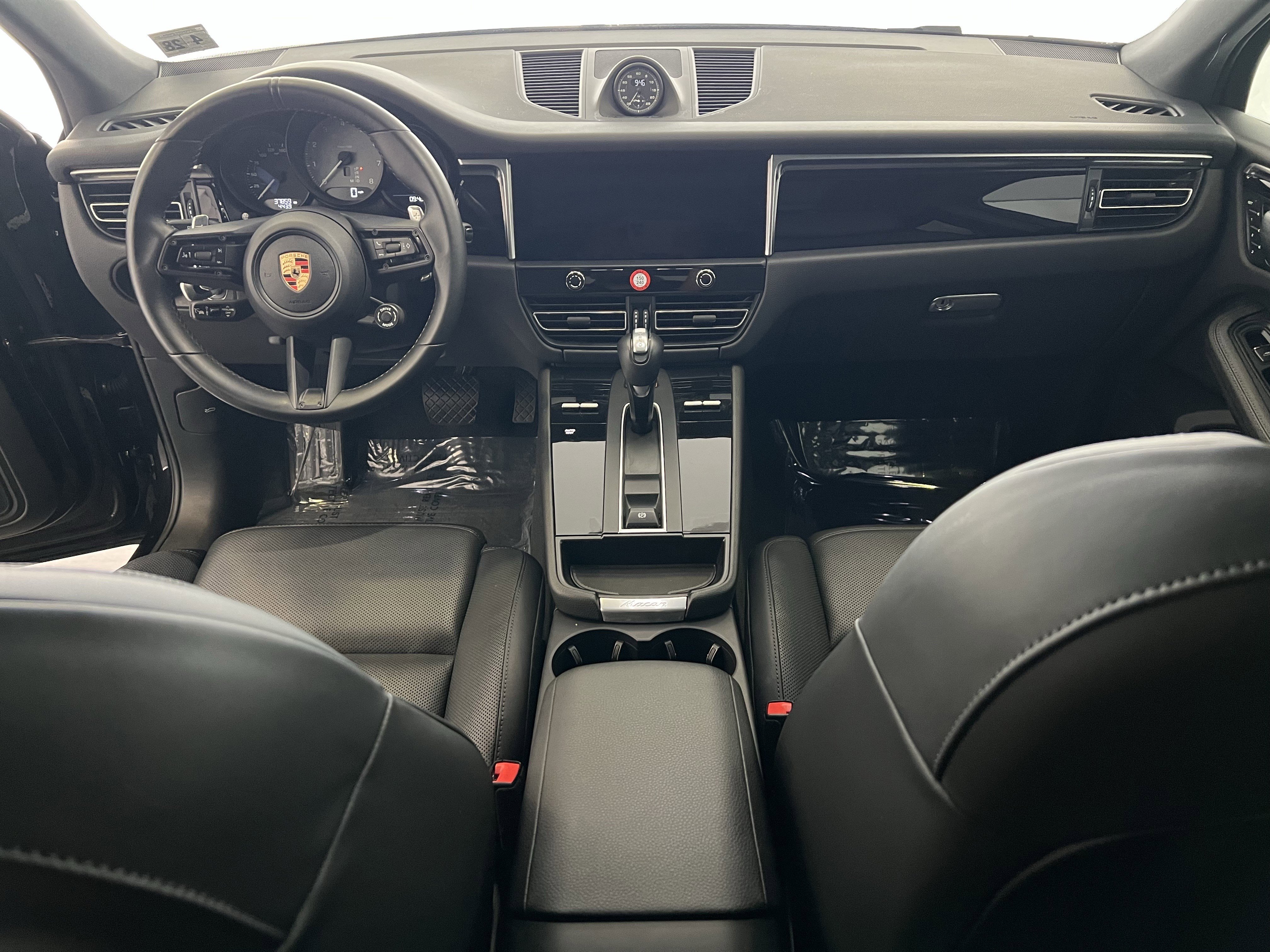 Certified 2023 Porsche Macan S image 17