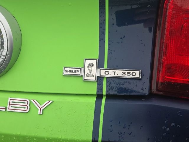 Used 2011 Ford Mustang GT Premium w/ 401A Rapid Spec Order Code image 11