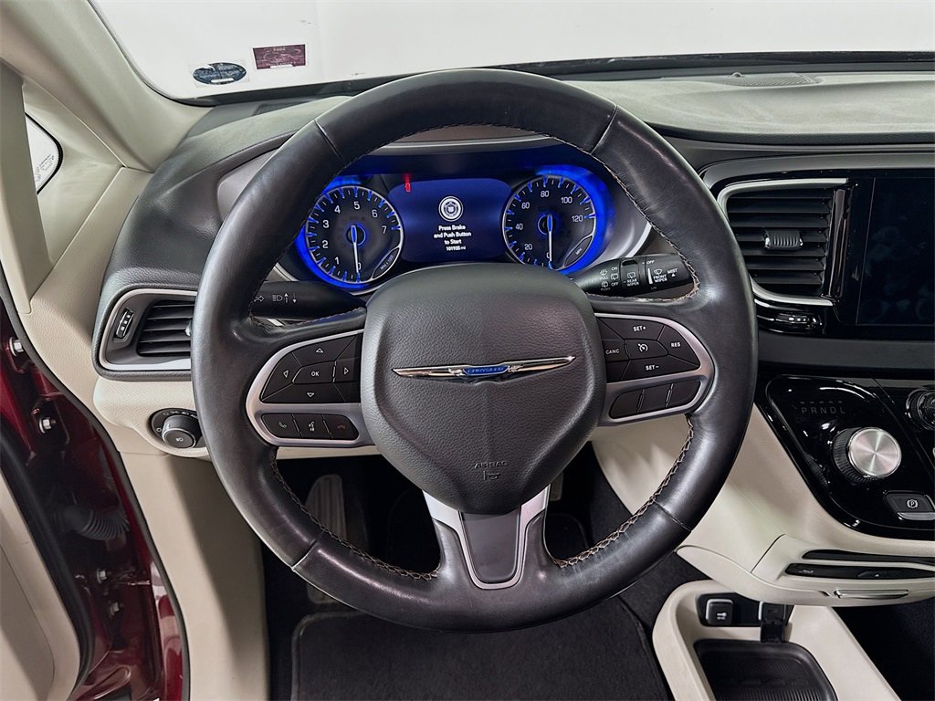 Used 2020 Chrysler Pacifica Touring-L Plus image 5