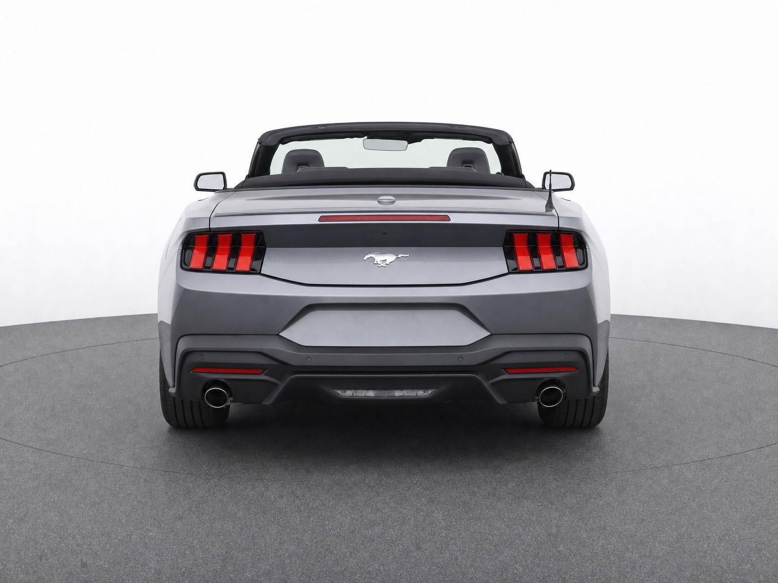 Used 2025 Ford Mustang Premium RWD image 7
