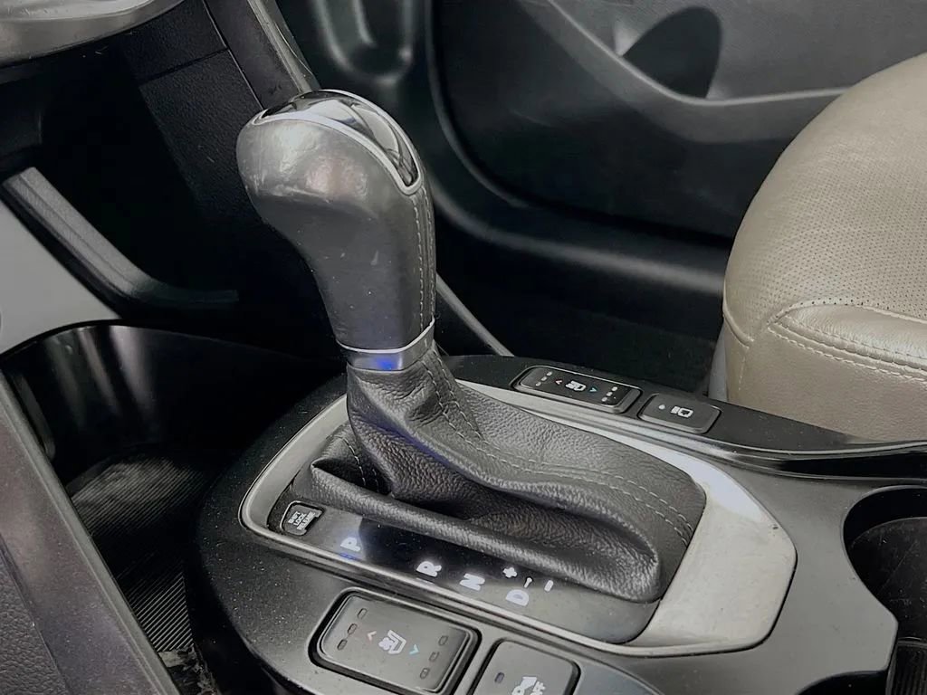 Used 2019 Hyundai Santa Fe XL w/ Cargo Package FWD image 18
