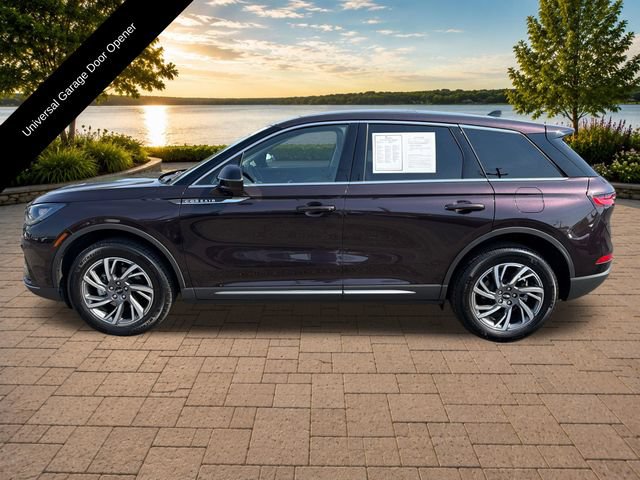 Used 2023 Lincoln Corsair AWD w/ Equipment Group 101A image 3