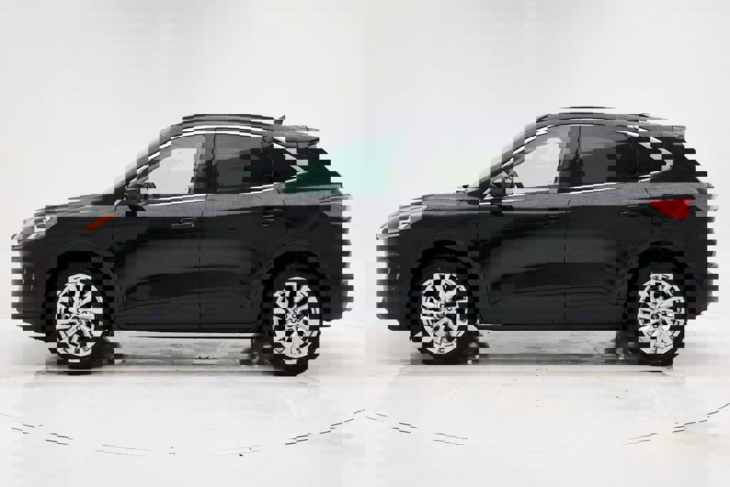 Used 2022 Ford Escape Titanium w/ Titanium Elite Package image 6