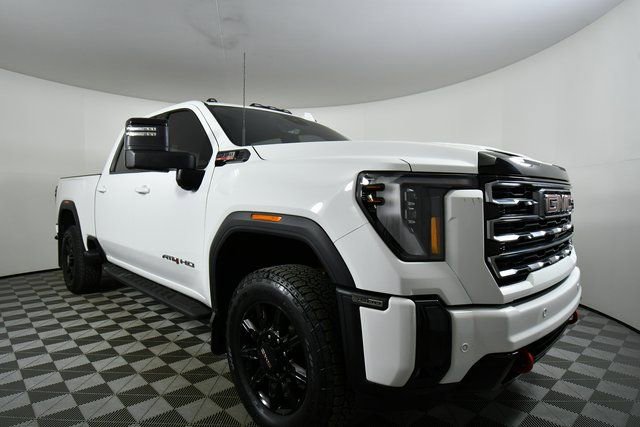 Used 2025 GMC Sierra 3500 AT4 w/ AT4 Premium Plus Package image 8