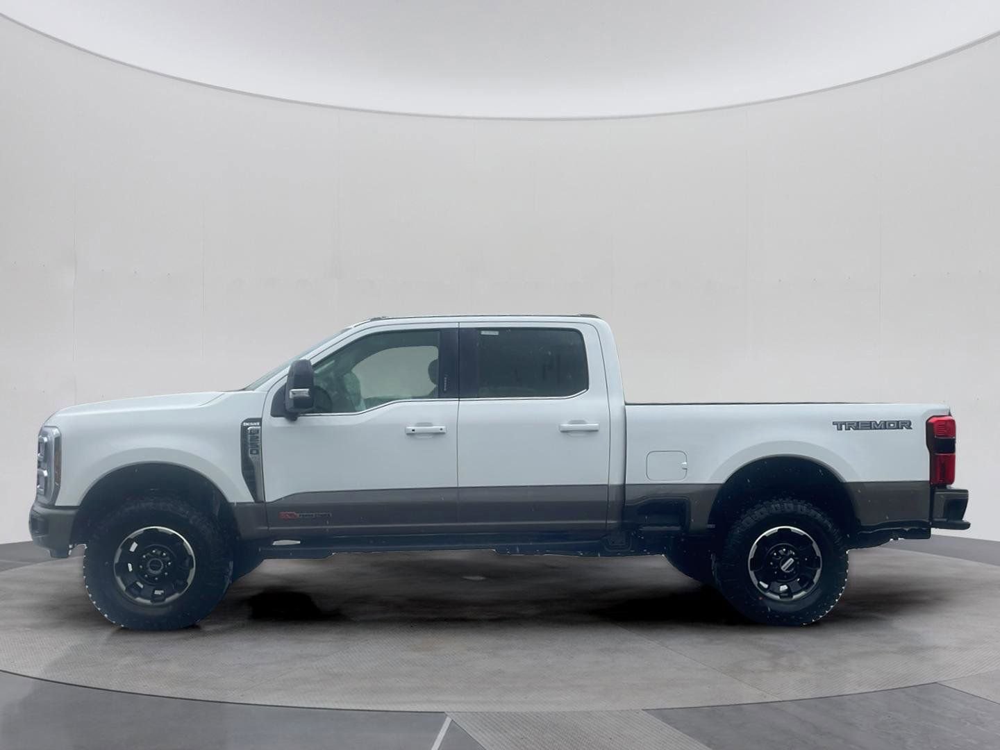 New 2026 Ford F250 King Ranch w/ Tremor Off-Road Package image 2