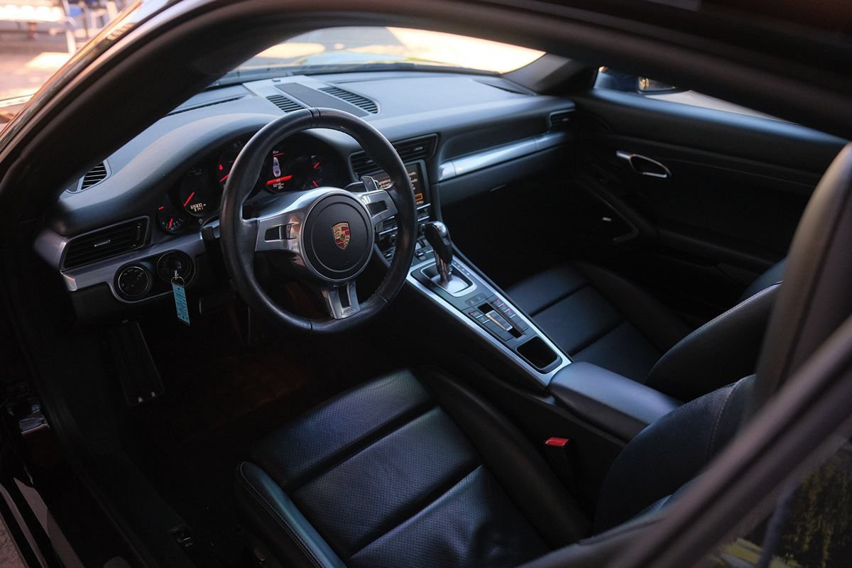 Used 2013 Porsche 911 Carrera RWD image 9