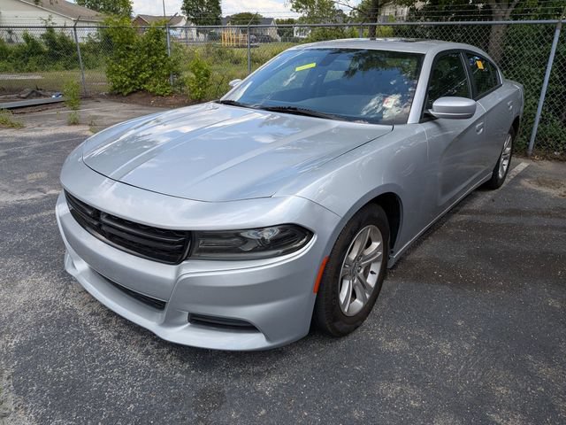 Used 2020 Dodge Charger SXT w/ Leather Interior Group RWD image 3