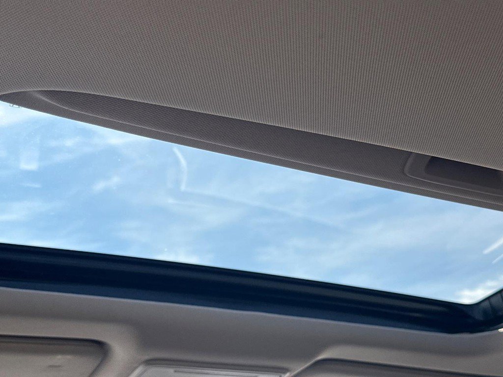 Used 2023 Honda Accord EX image 9