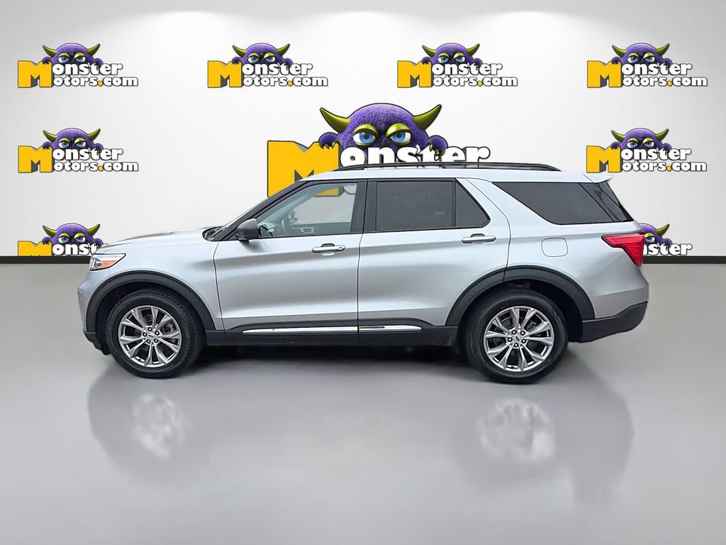 Used 2023 Ford Explorer XLT AWD/4WD image 8