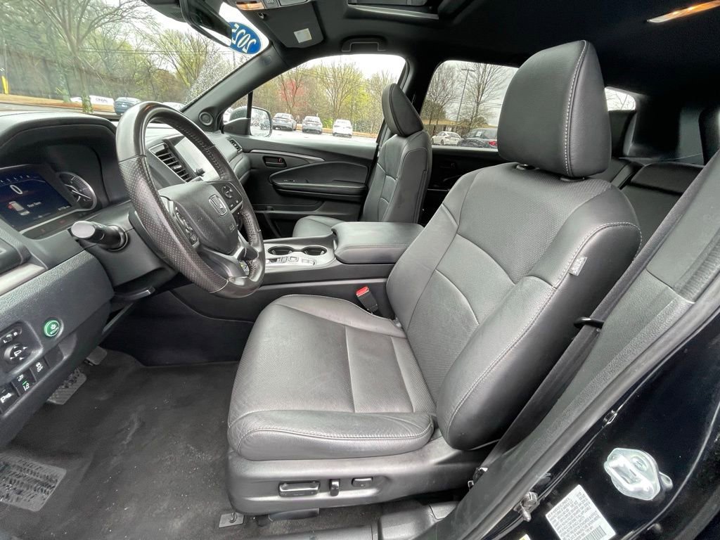 Certified 2025 Honda Passport EX-L image 27