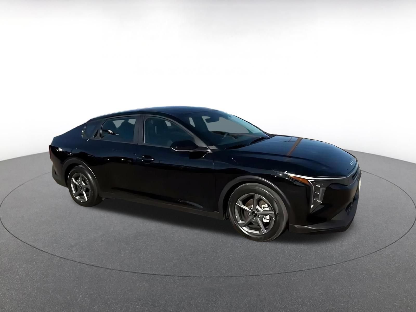 Used 2026 Kia K4 FWD image 2