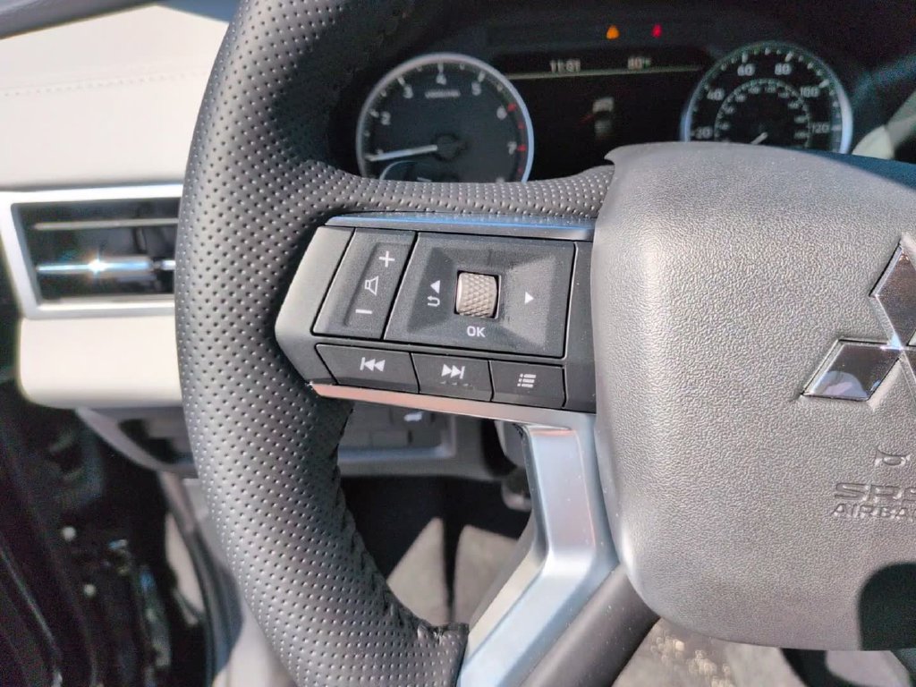 New 2026 Mitsubishi Outlander SE AWD/4WD image 21