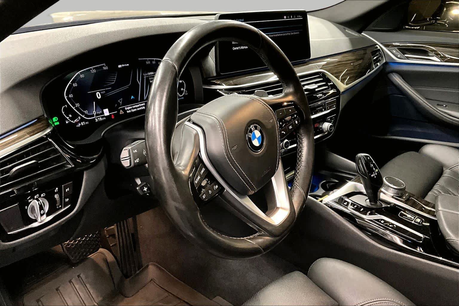 Used 2021 BMW 530e RWD image 17