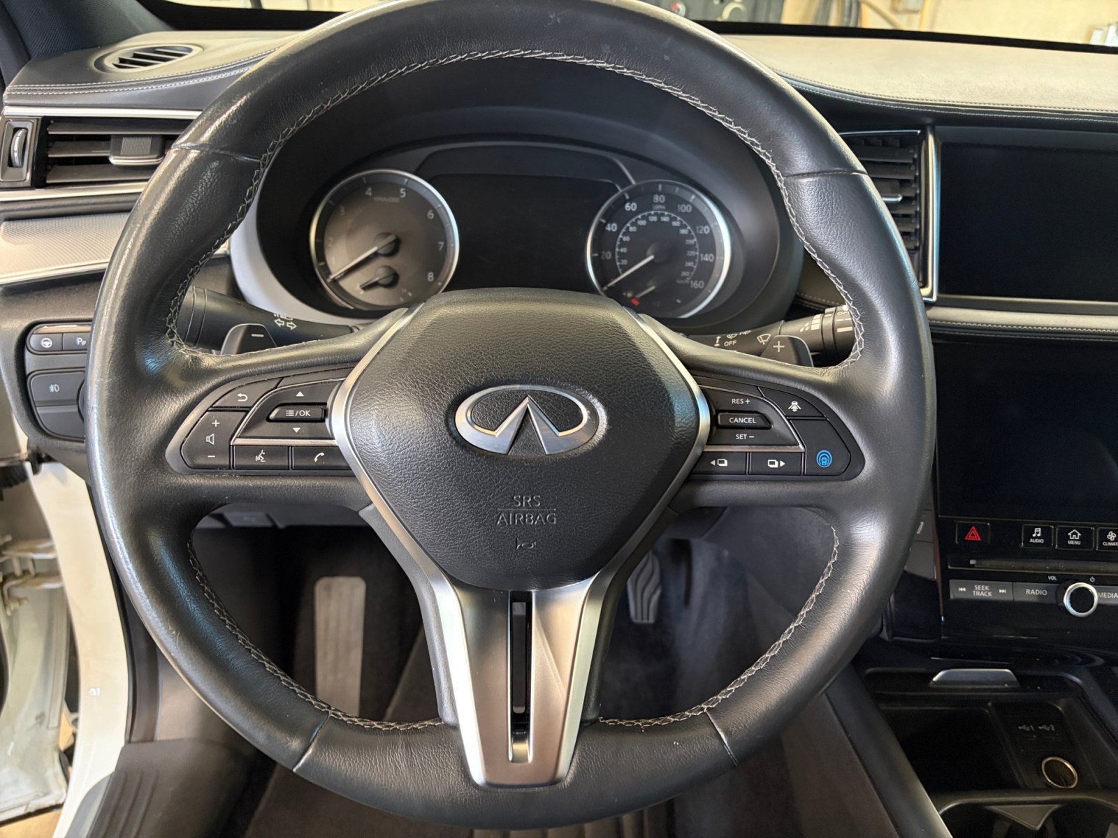Used 2021 INFINITI QX50 Luxe w/ Appearance Package AWD/4WD image 9