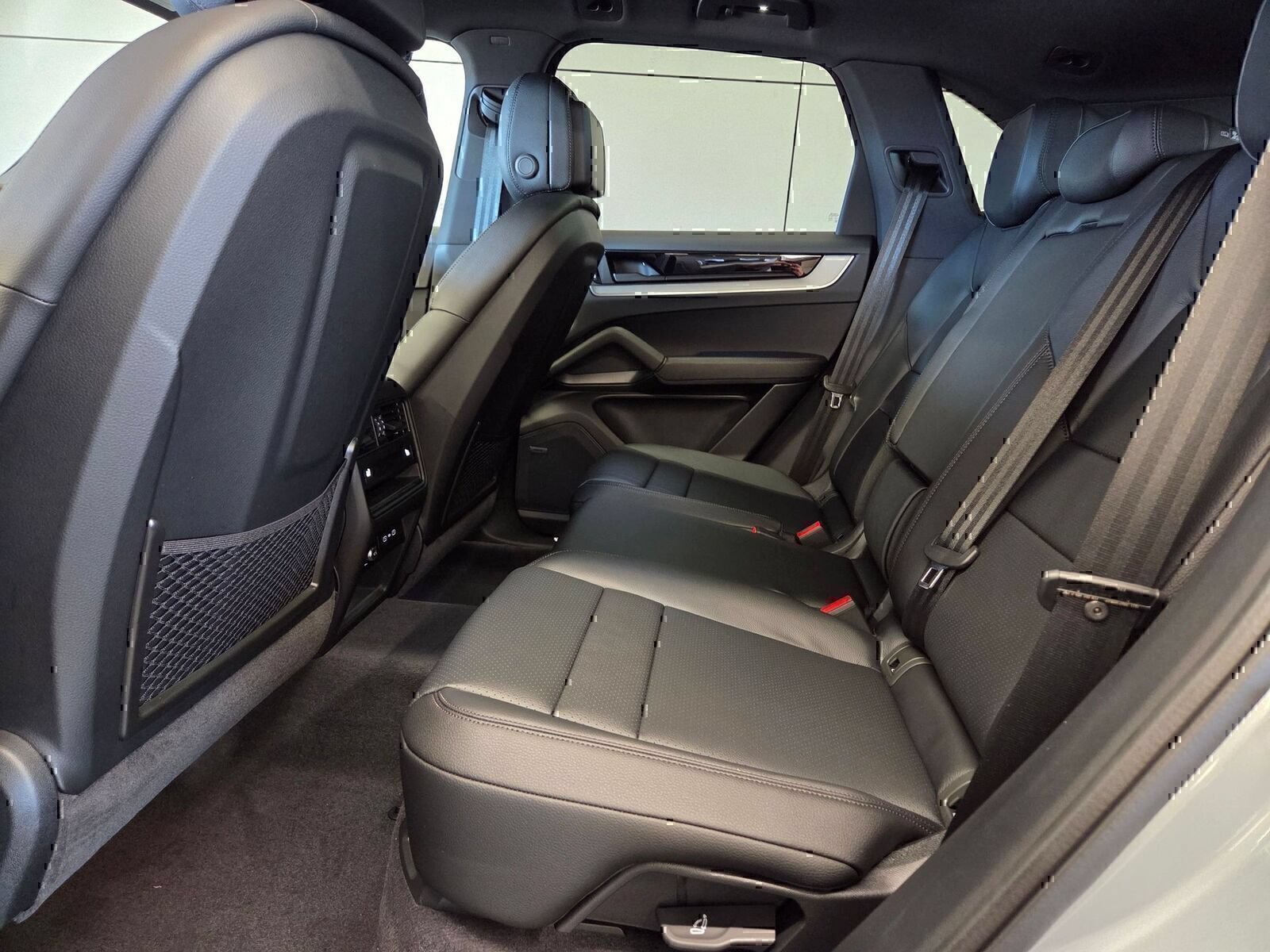Certified 2026 Porsche Cayenne AWD/4WD image 11
