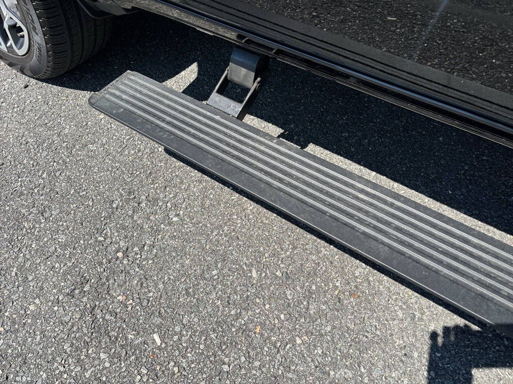 Used 2025 RAM 1500 Limited AWD/4WD image 6