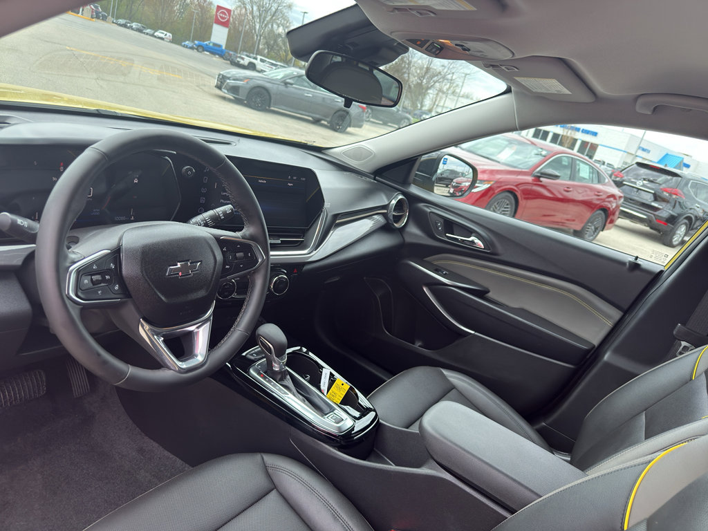 Used 2025 Chevrolet Trax ACTIV w/ Driver Confidence Package FWD image 24