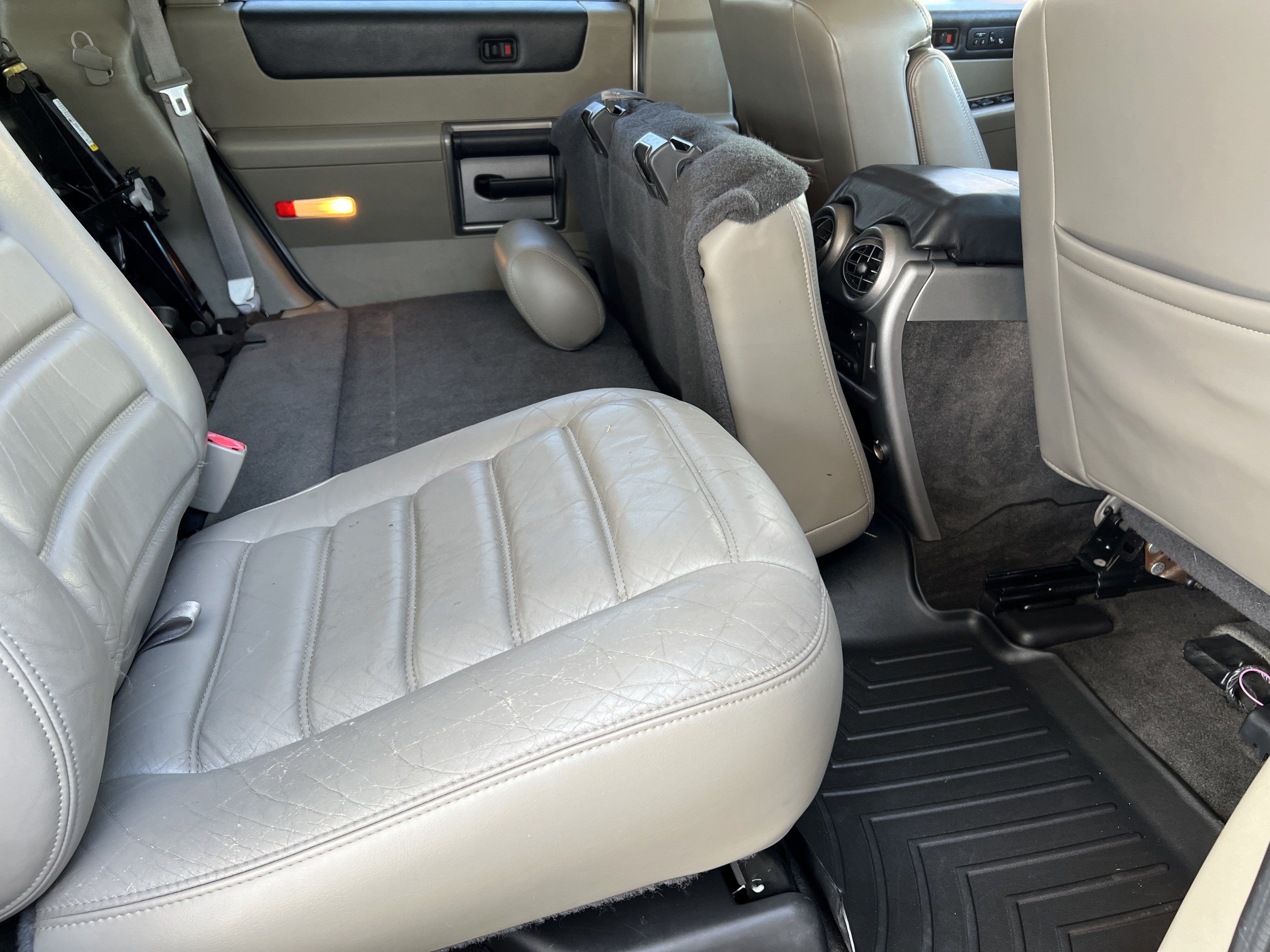 Used 2003 HUMMER H2 w/ Preferred Equipment Group AWD/4WD image 20