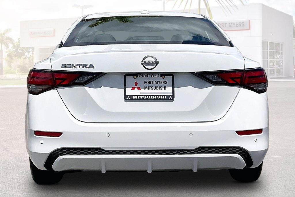 Used 2025 Nissan Sentra SV FWD image 16