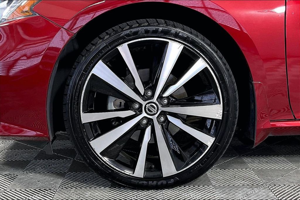 Used 2021 Nissan Altima 2.5 SR w/ SR Premium Package image 8