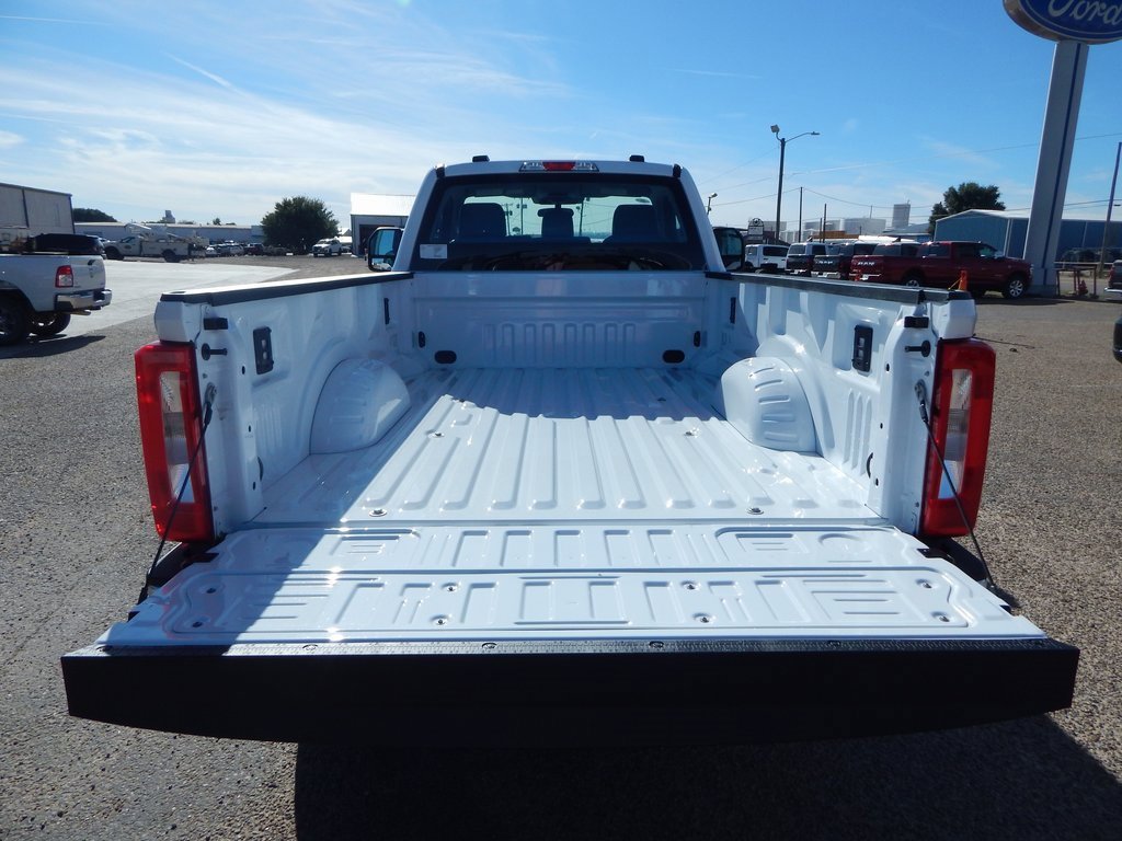 New 2026 Ford F350 4x4 Regular Cab Super Duty image 5