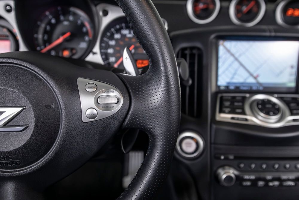 Used 2018 Nissan 370Z Touring image 40