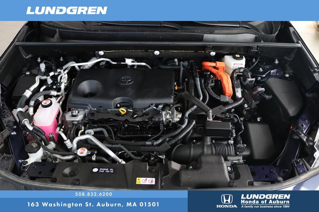 Used 2024 Toyota RAV4 SE w/ Weather & Moonroof Package image 30