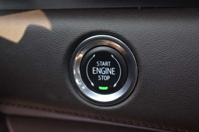 Certified 2023 Cadillac Escalade Sport w/ LPO, ONYX Package AWD/4WD image 33