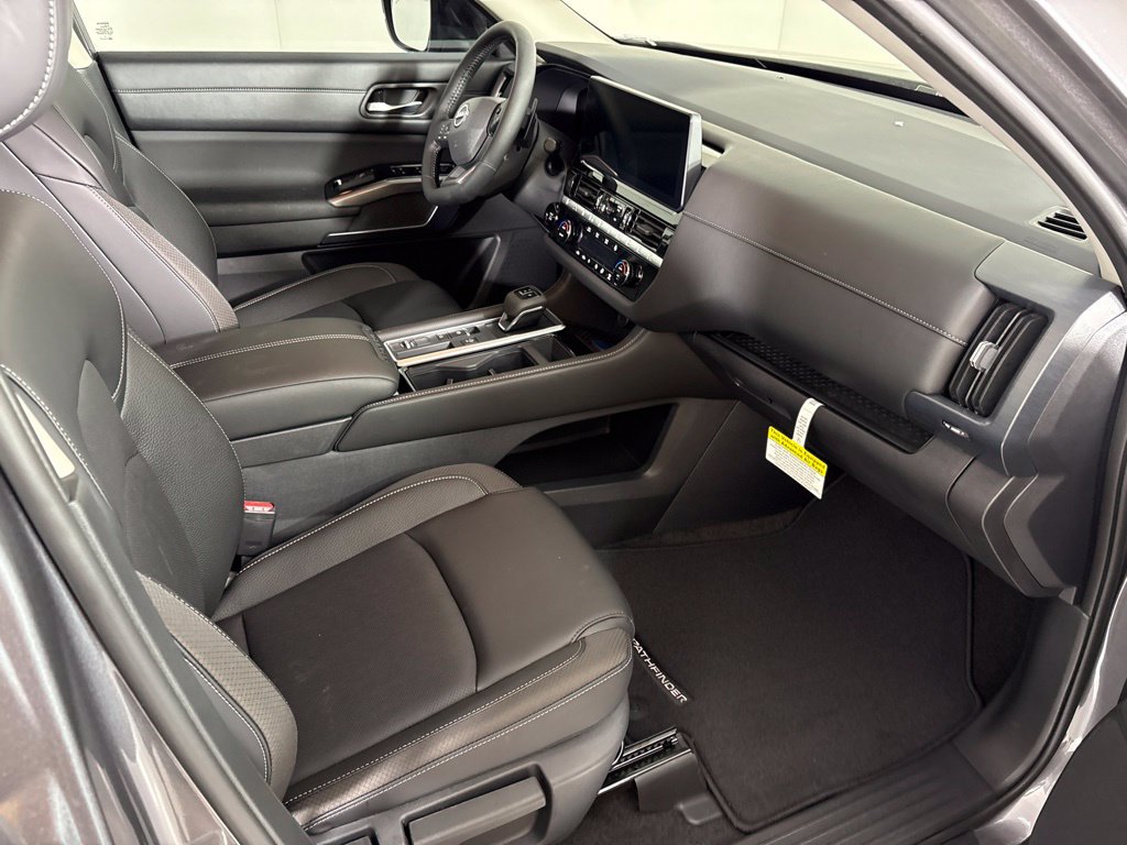 New 2026 Nissan Pathfinder SL FWD image 17