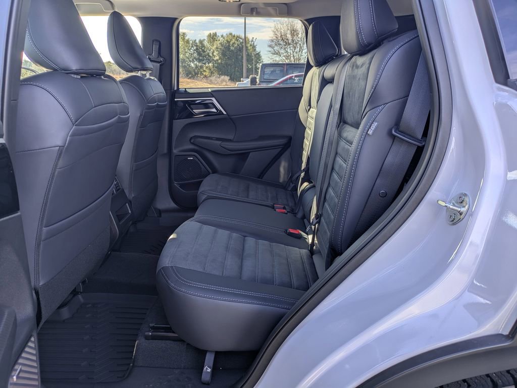 New 2026 Mitsubishi Outlander Trail Edition image 14