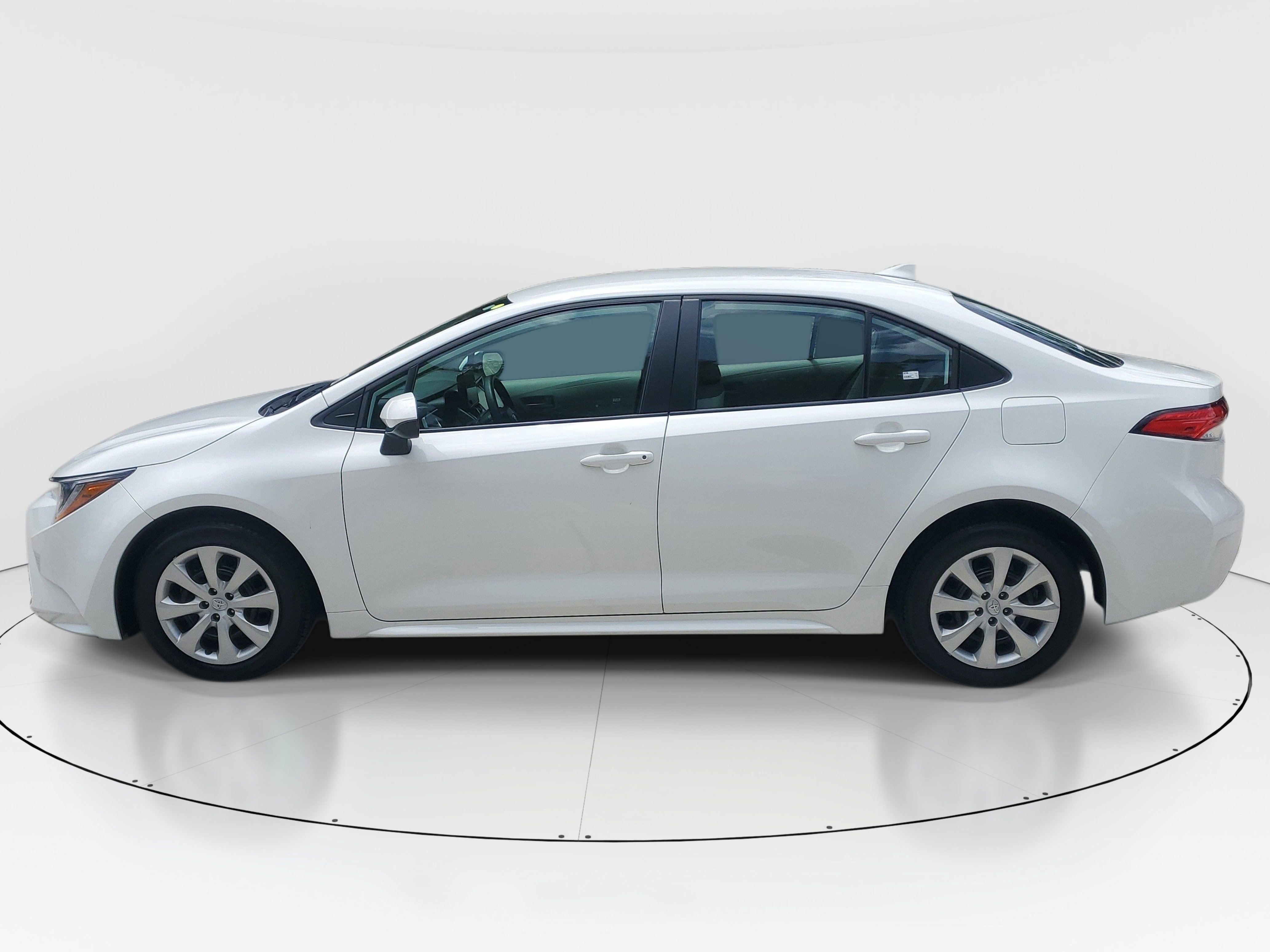 Certified 2025 Toyota Corolla LE w/ Convenience Package FWD image 6