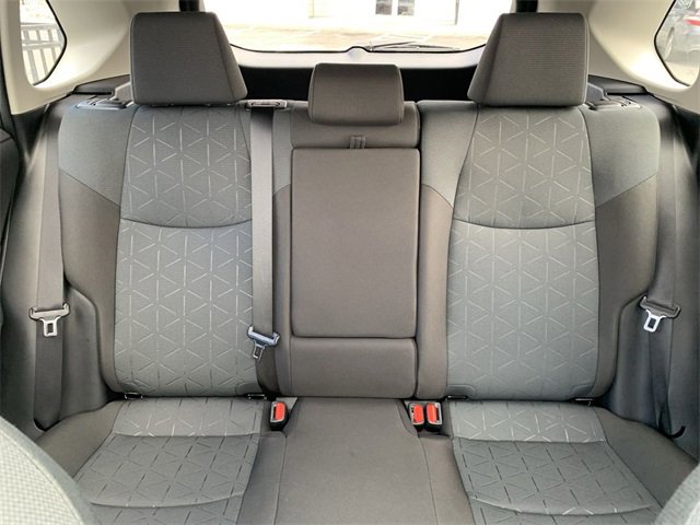 Used 2025 Toyota RAV4 XLE image 32