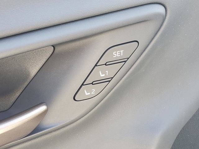 Used 2024 Toyota Crown Platinum AWD/4WD image 10