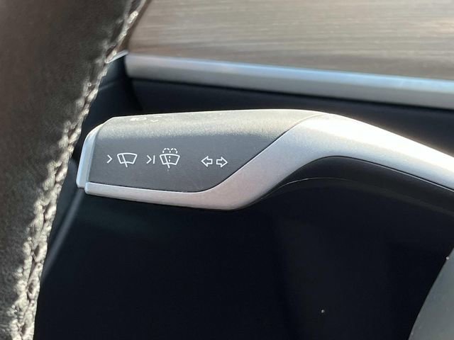 Used 2023 Tesla Model Y Performance AWD/4WD image 34