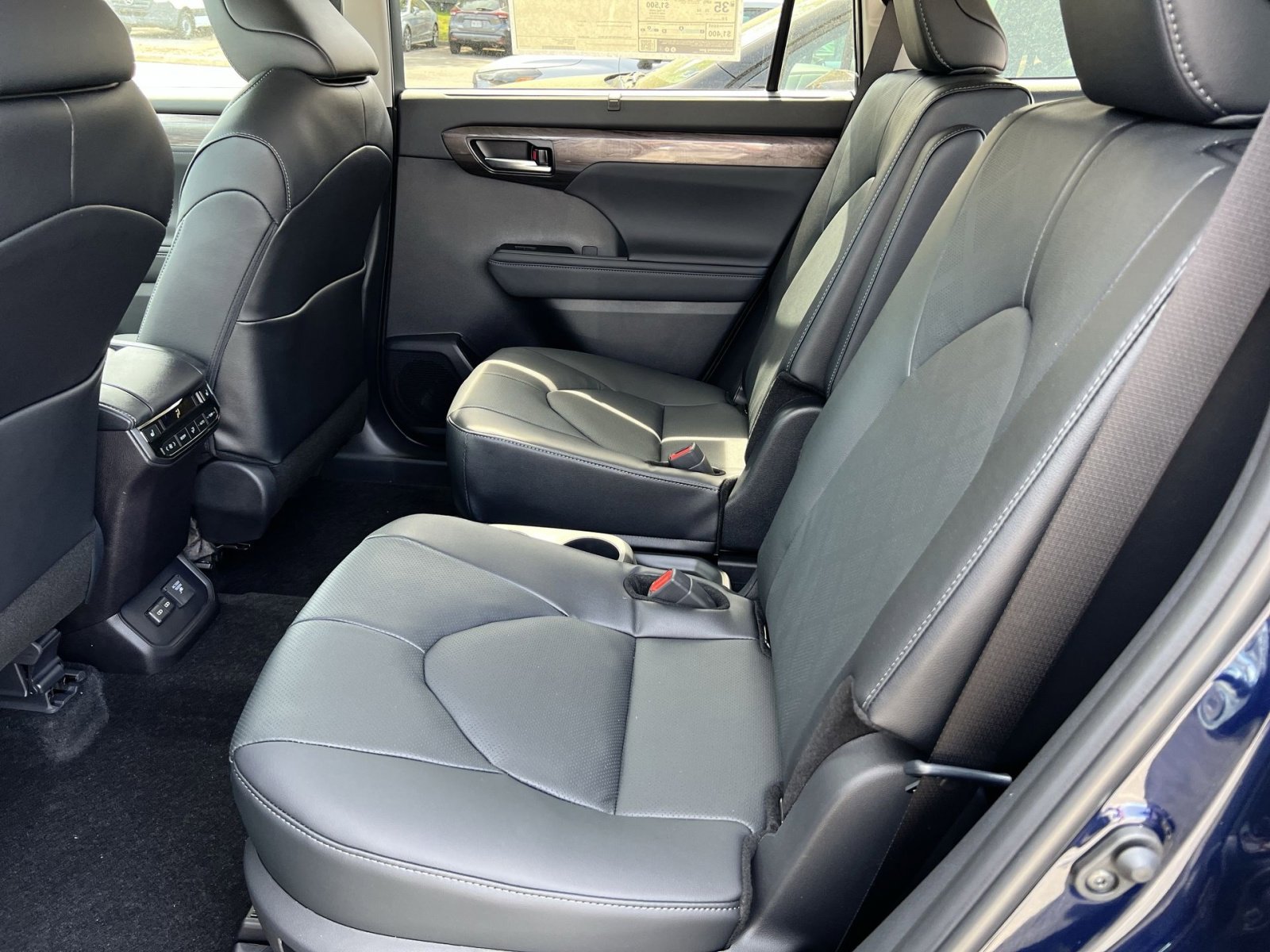 New 2026 Toyota Highlander Platinum image 19