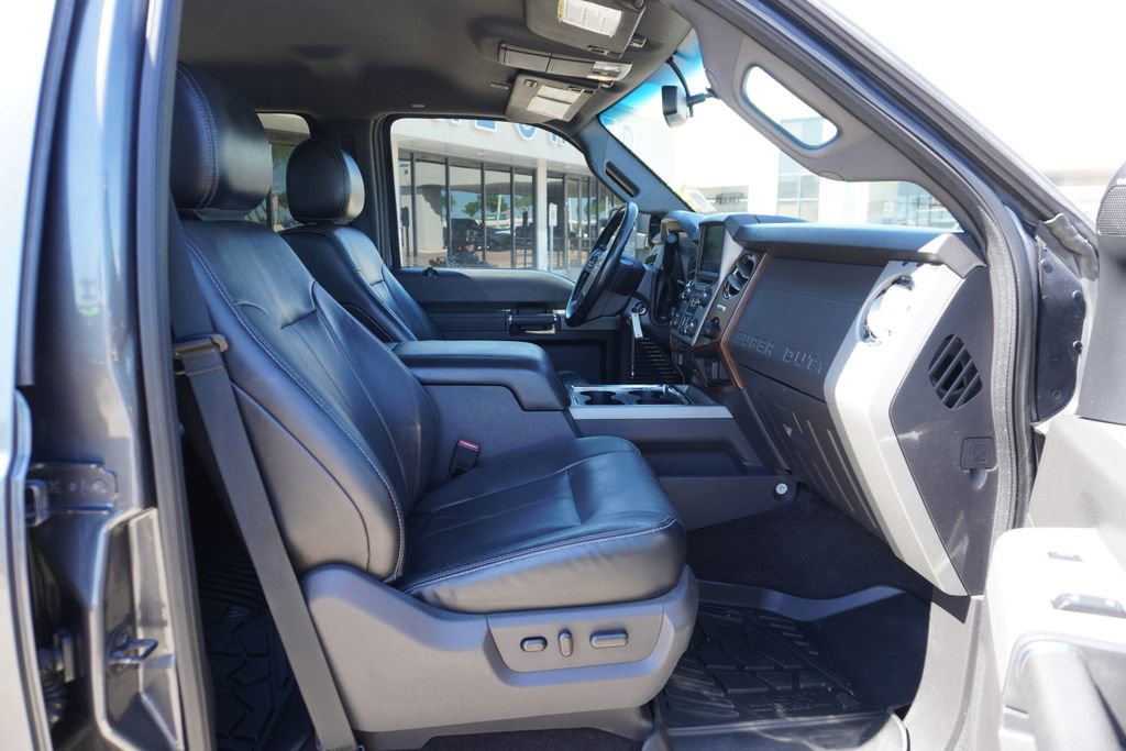 Used 2015 Ford F250 Lariat w/ Lariat Interior Package image 22