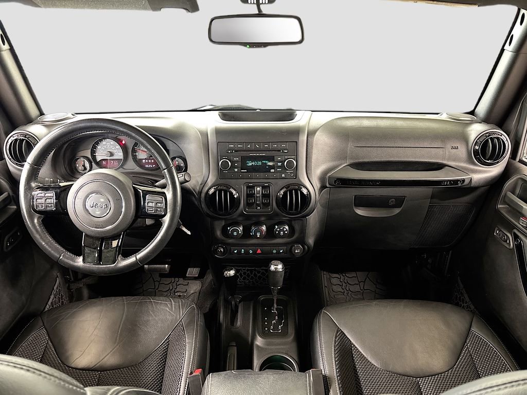 Used 2016 Jeep Wrangler Unlimited Sahara image 9