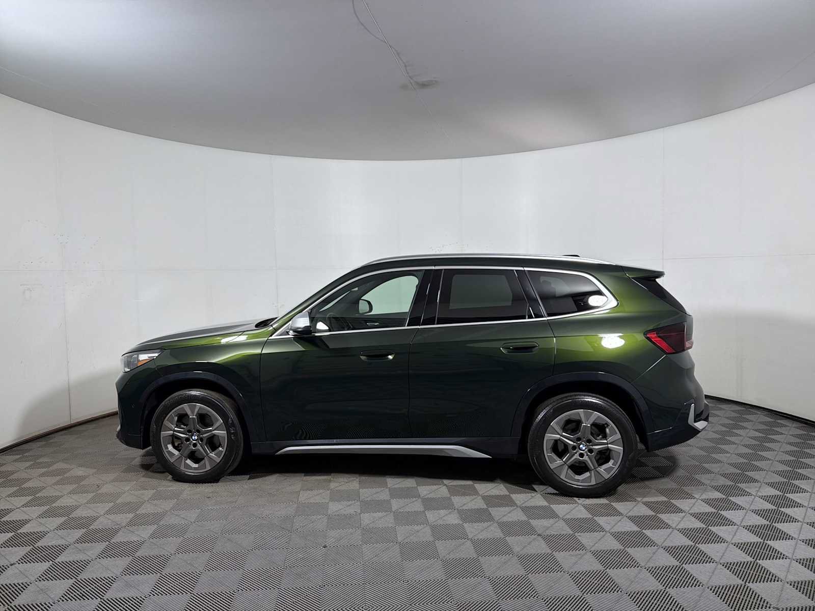 Used 2023 BMW X1 xDrive28i w/ Convenience Package AWD/4WD image 4
