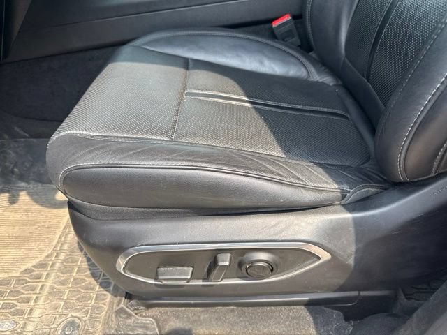 Used 2024 Jeep Wagoneer L Series II w/ Flexible Seating Group AWD/4WD image 22