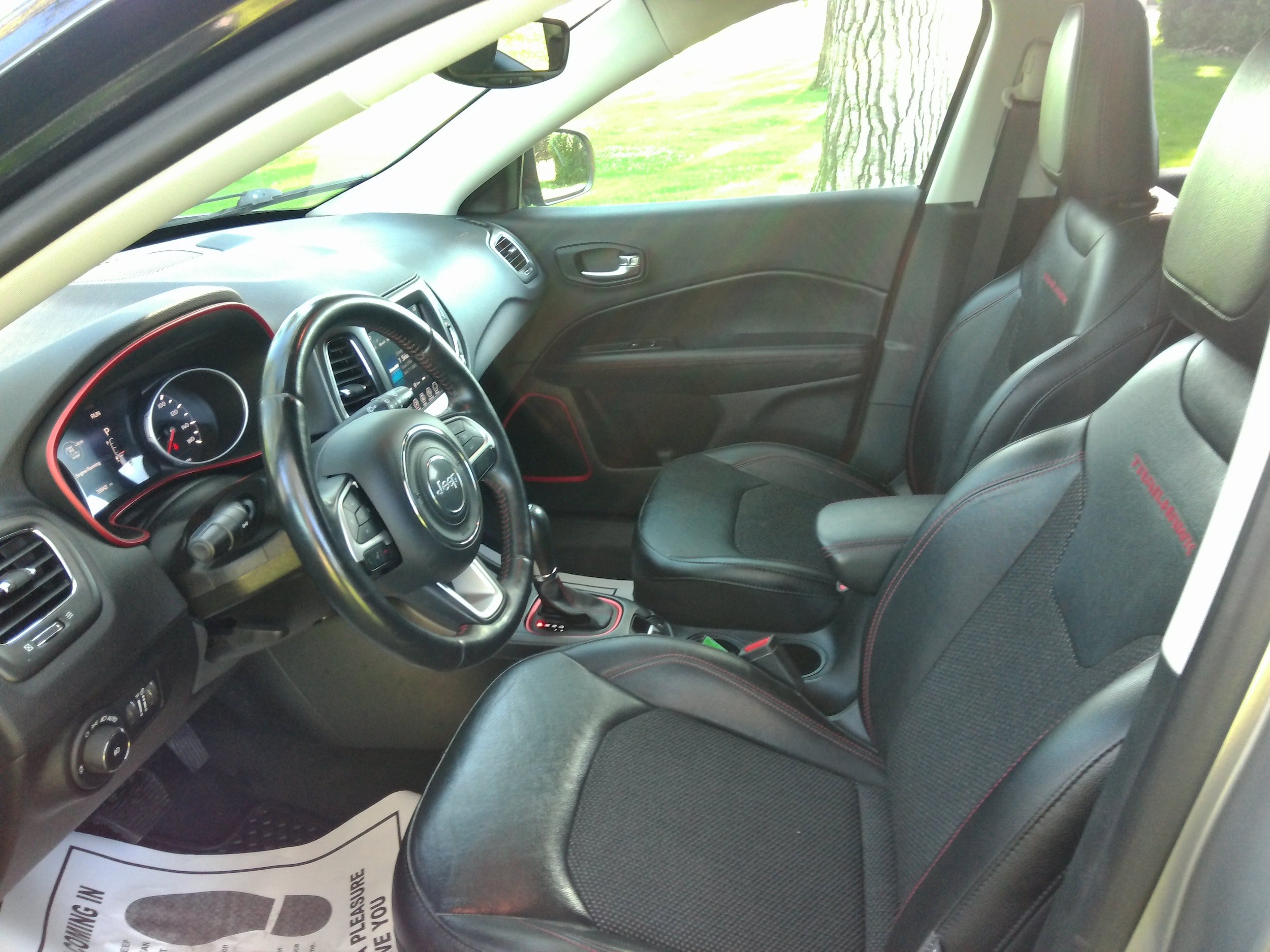 Used 2019 Jeep Compass Trailhawk w/ Cold Weather Group AWD/4WD image 17