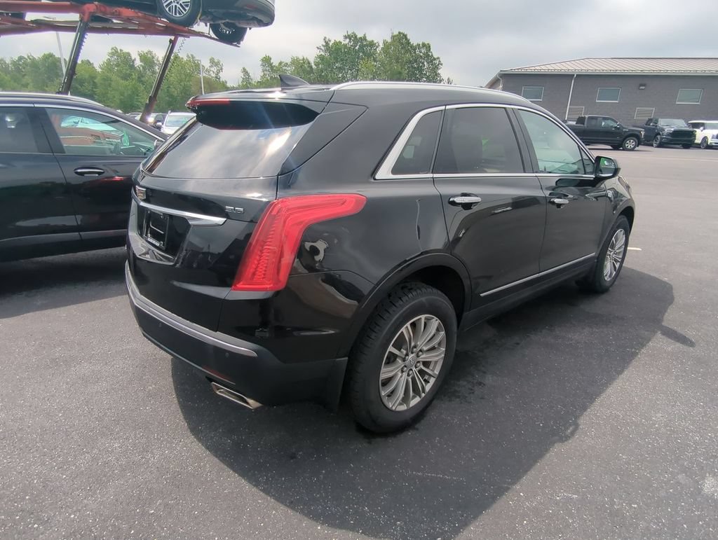 Used 2017 Cadillac XT5 Luxury w/ Driver Awareness Package AWD/4WD image 8