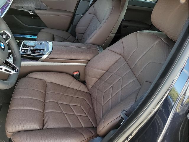 Used 2026 BMW 760i xDrive AWD/4WD image 19