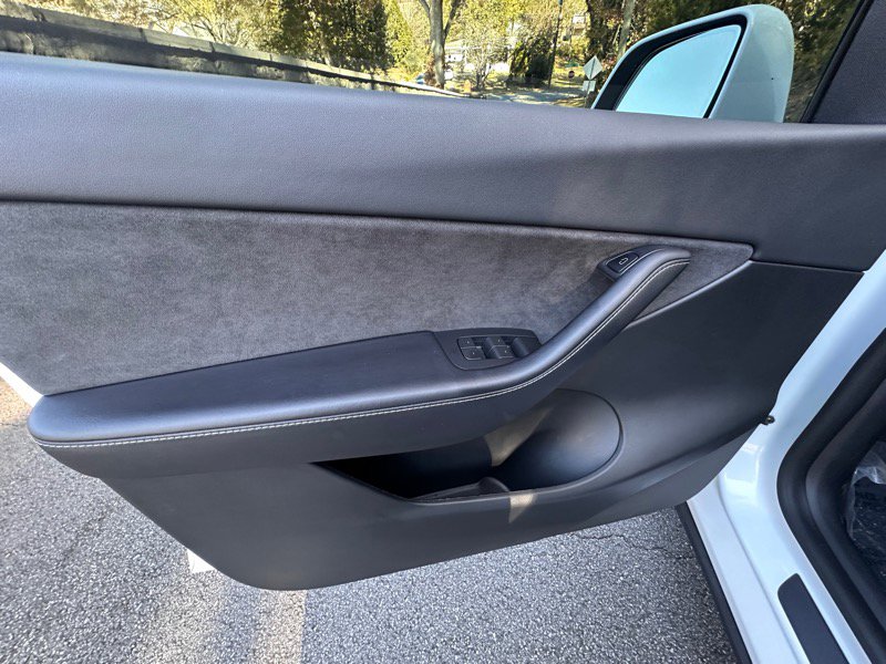 Used 2022 Tesla Model Y Performance image 32