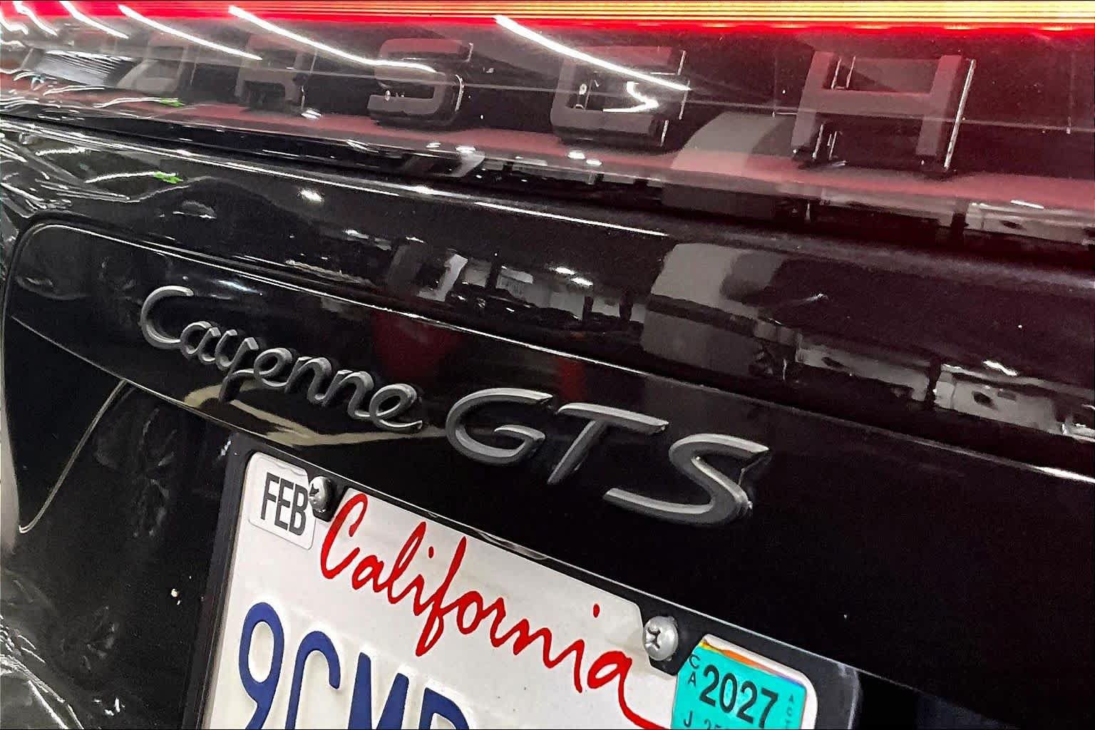 Used 2021 Porsche Cayenne GTS AWD/4WD image 9