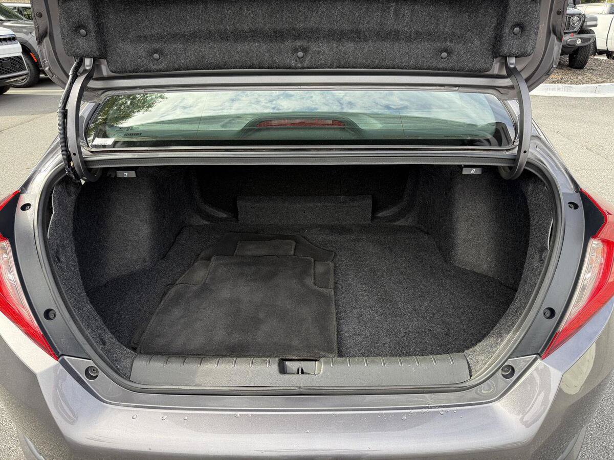 Used 2021 Honda Civic Sport image 28