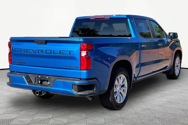 Used 2023 Chevrolet Silverado 1500 Custom w/ LPO, Dark Essentials Package RWD image 5