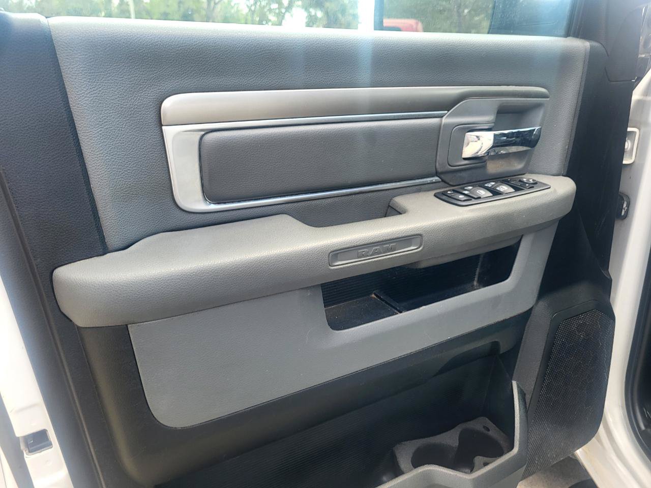 Used 2016 RAM 1500 Big Horn RWD image 12