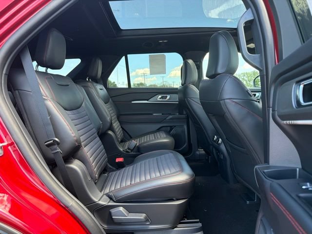 New 2026 Ford Explorer ST-Line w/ ST-Line Street Pack AWD/4WD image 12