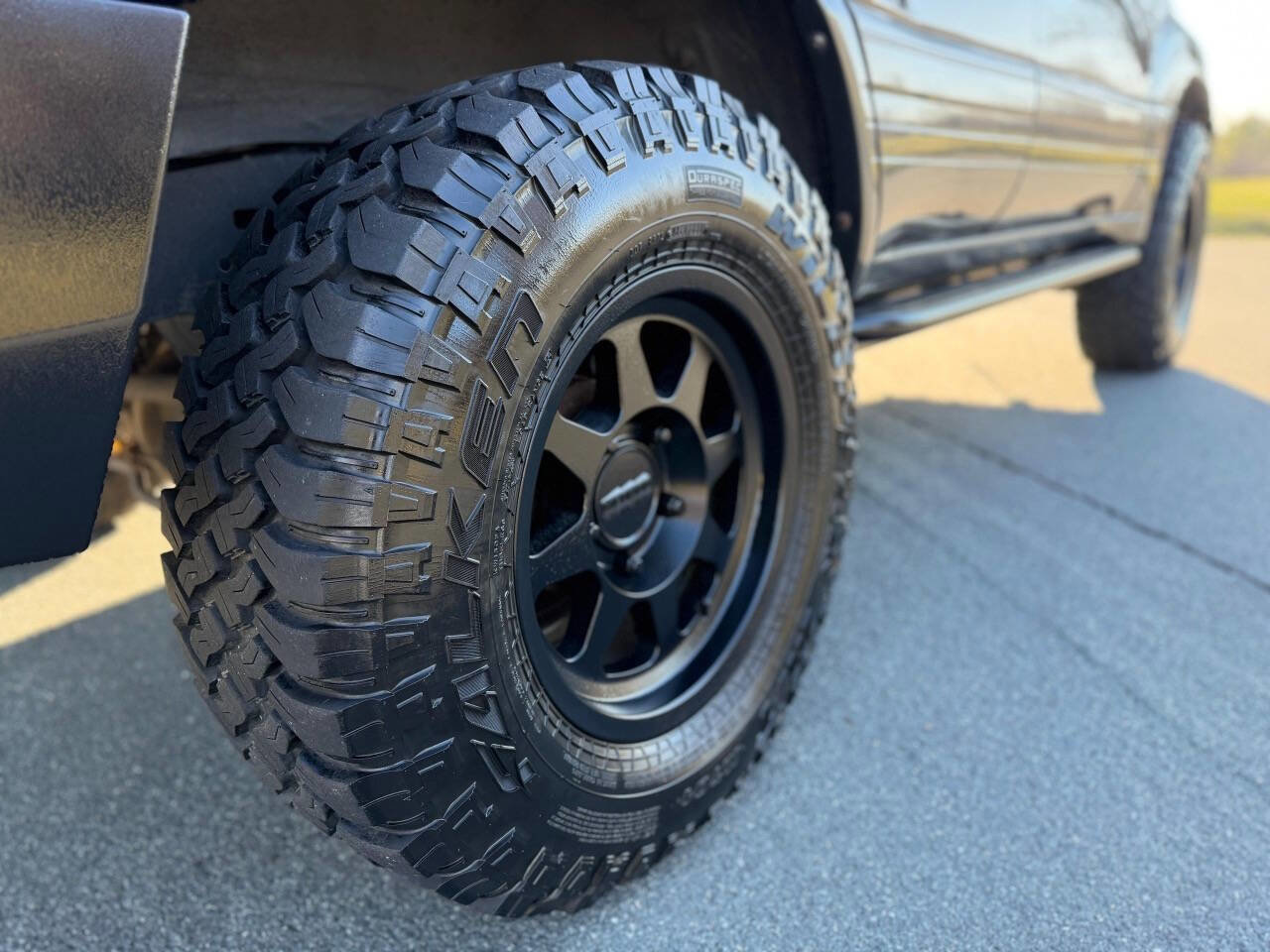 Used 2002 Lexus LX 470 Base 4WD 4dr SUV image 13